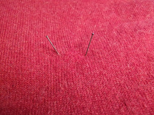 korallenroter Kaschmirpullover nachher