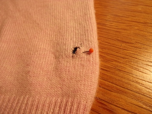 rosafarbener Kaschmirpullover