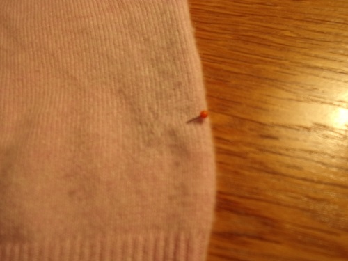 rosafarbener Kaschmirpullover nachher